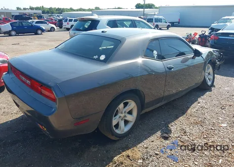 2013 Dodge Challenger Sxt from USA, damaged, VIN 2C3CDYAG8DH596542